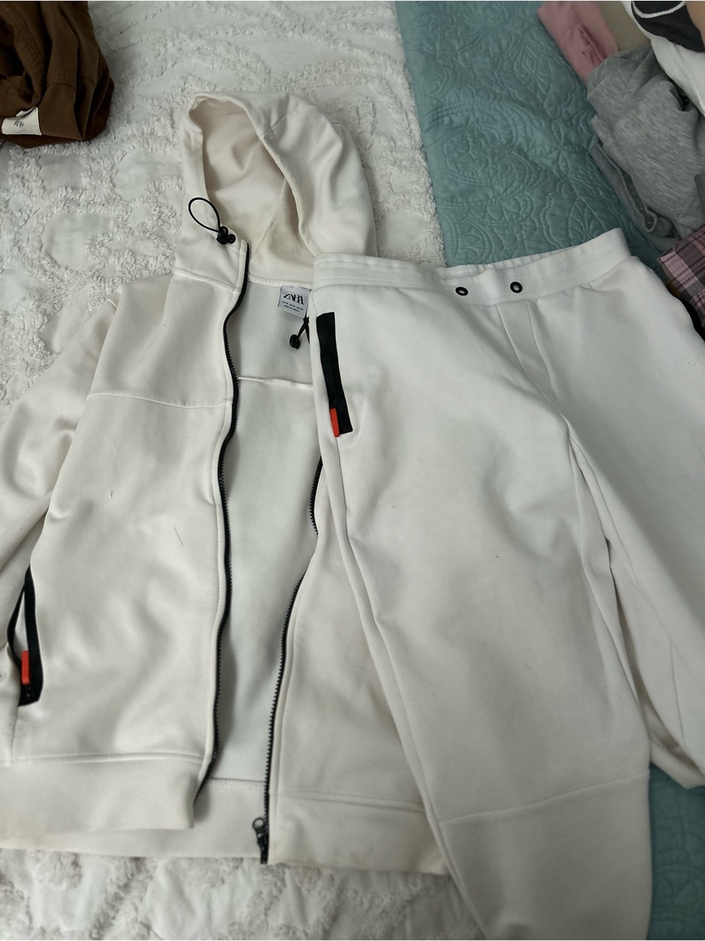 Zara Cream Men's Hooded Sweatshirt & Joggers with Black Trim